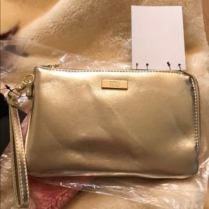 NEW Jones new York  charging pouch wristlet wallet